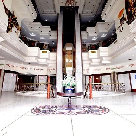 Kc Cross Road Hotel ปัญจ์กุลา ภายนอก รูปภาพ
