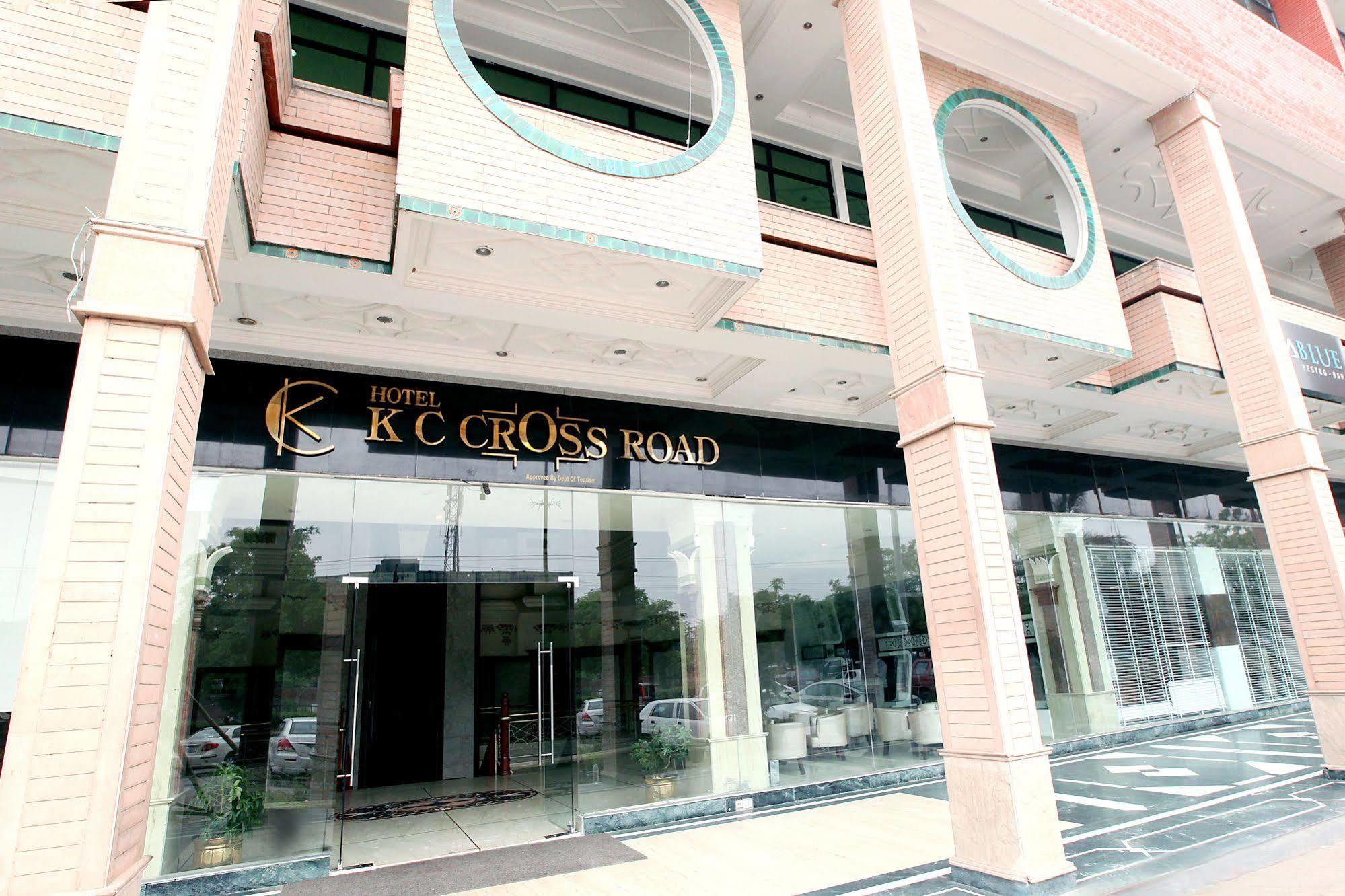 Kc Cross Road Hotel ปัญจ์กุลา ภายนอก รูปภาพ